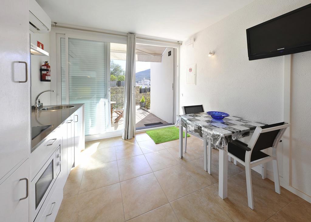 Aparthotel L'Heretat Cadaques Exterior photo