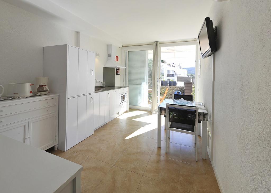 Aparthotel L'Heretat Cadaques Exterior photo